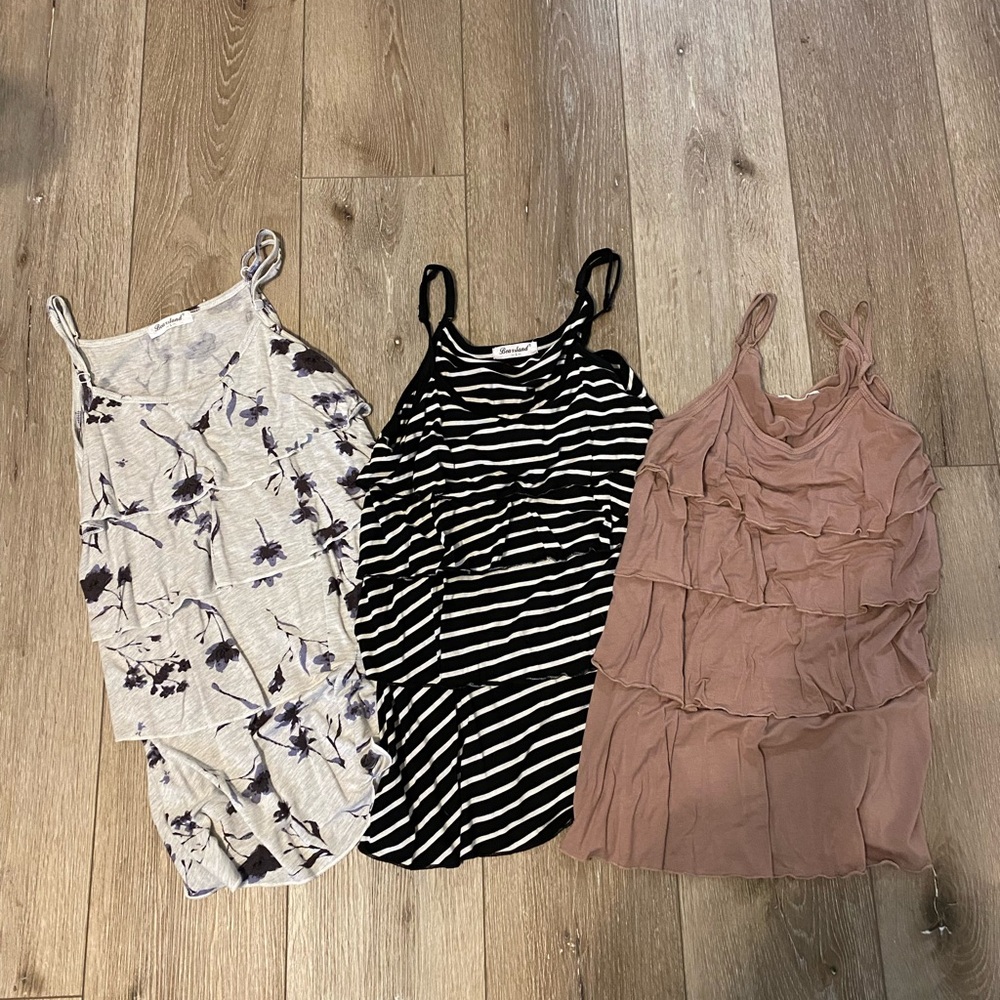 Bundle of nursing tanks